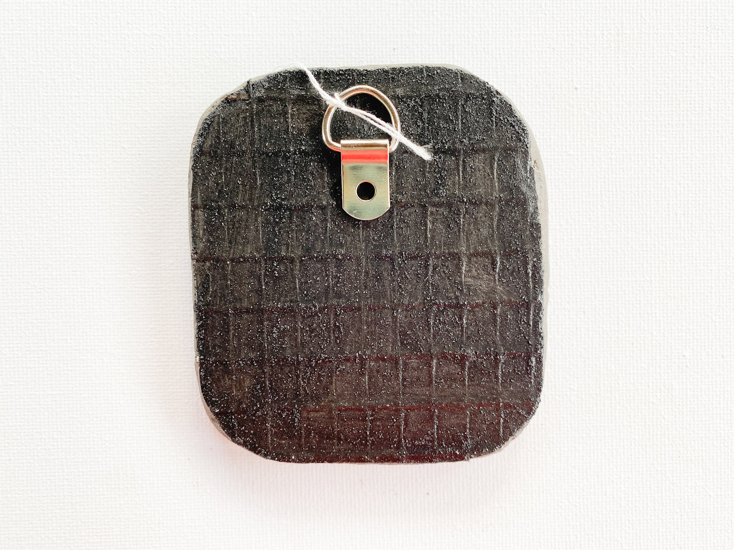 Mini Mosaic Flower – White & Gilt Daisy on Red Background